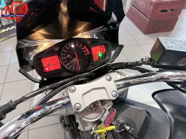 suzuki - gsr-600