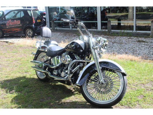 harley-davidson - softail-deluxe