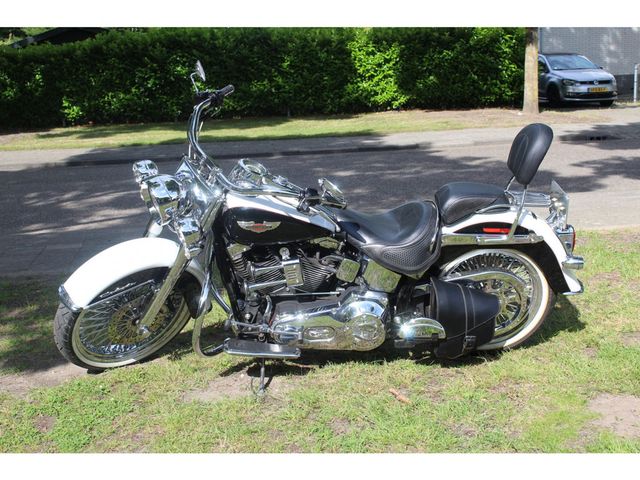 harley-davidson - softail-deluxe