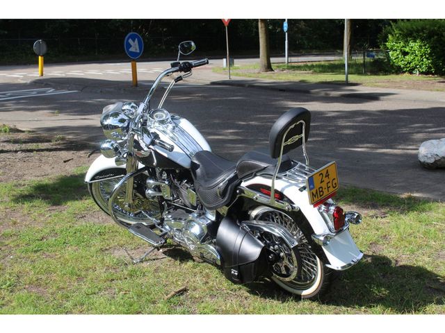 harley-davidson - softail-deluxe