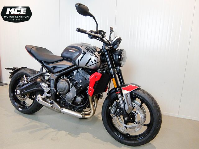 triumph - trident-660