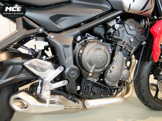 triumph - trident-660