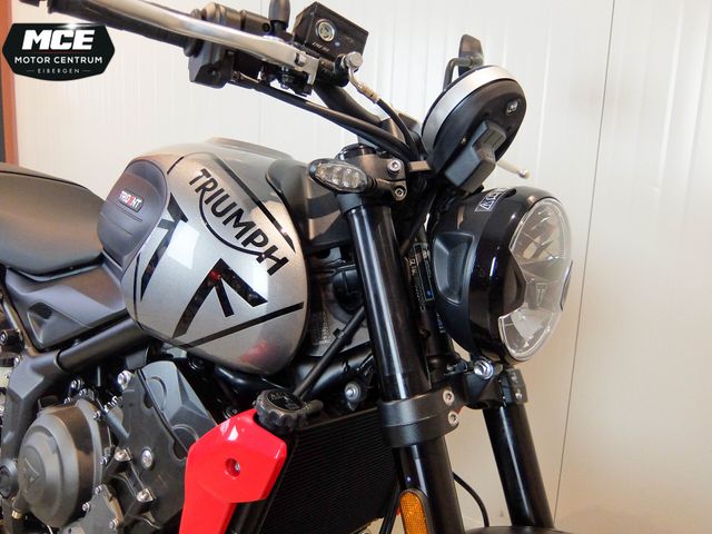 triumph - trident-660