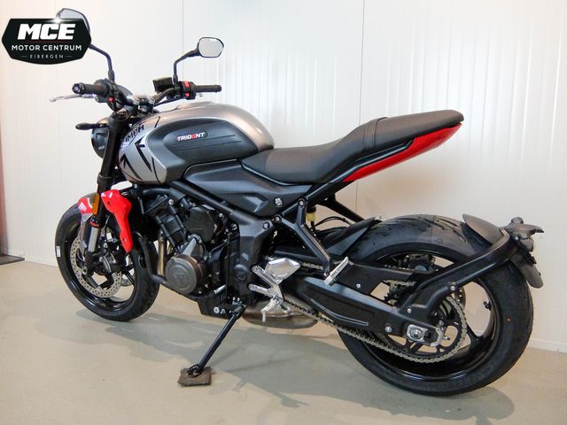 triumph - trident-660