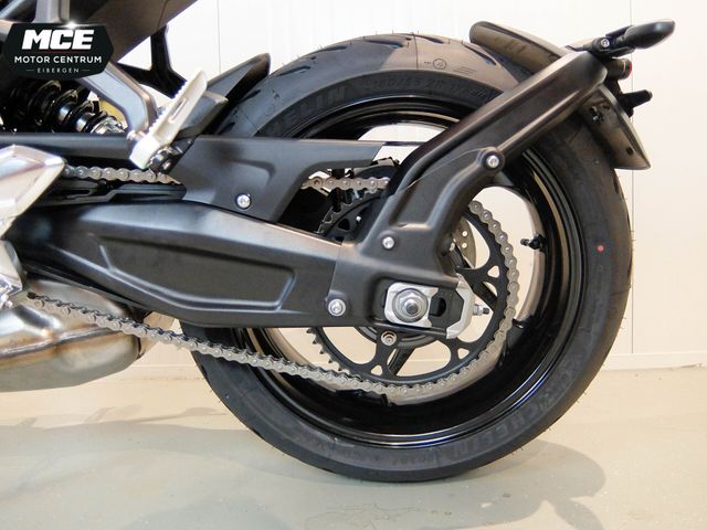 triumph - trident-660