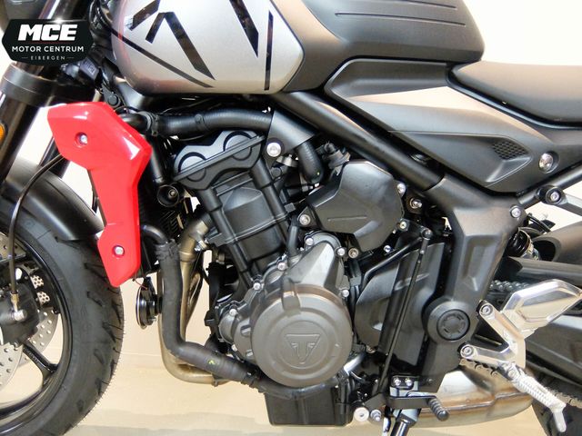 triumph - trident-660