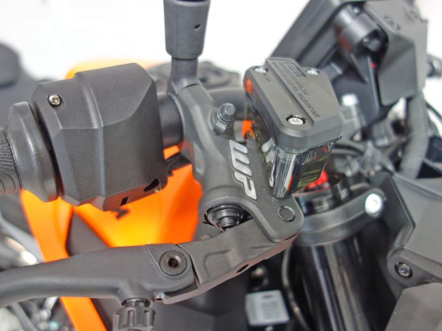 ktm - 790-duke