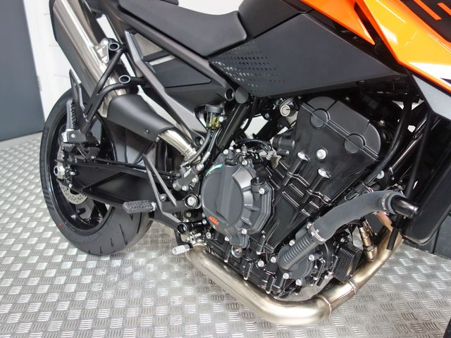 ktm - 790-duke