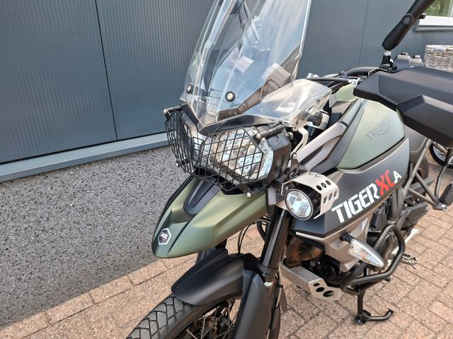 triumph - tiger-800-xca