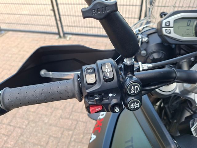triumph - tiger-800-xca