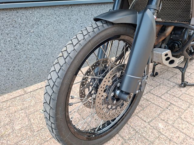 triumph - tiger-800-xca