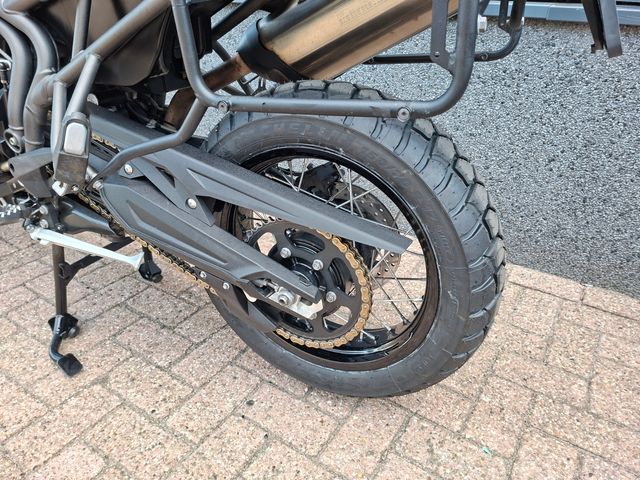 triumph - tiger-800-xca