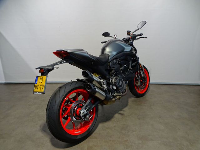 ducati - monster--