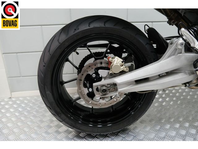aprilia - dorsoduro-750