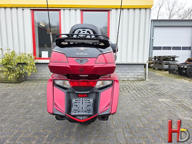 honda - gl-1800-goldwing-c-abs