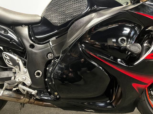 suzuki - gsx-r-1300-hayabusa