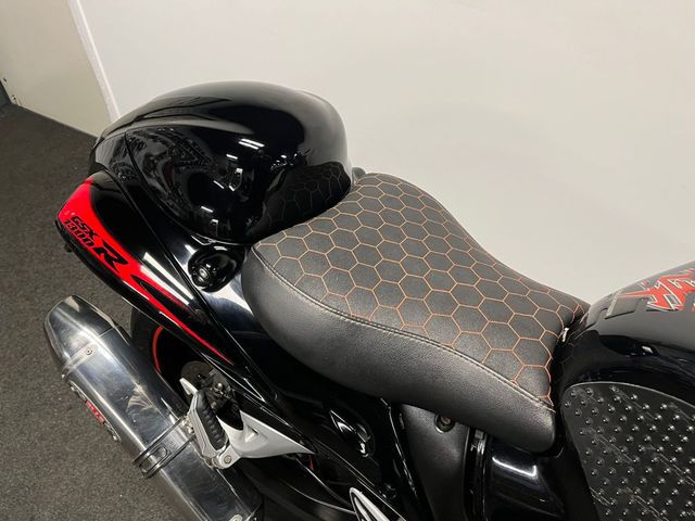 suzuki - gsx-r-1300-hayabusa