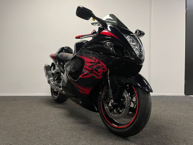 suzuki - gsx-r-1300-hayabusa