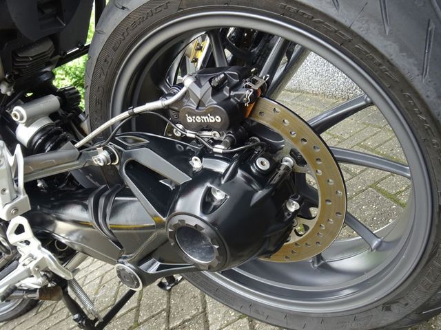 bmw - r-1200-r