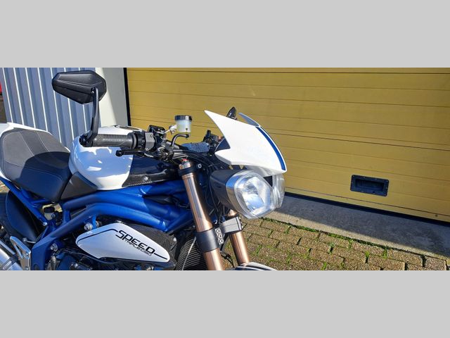 triumph - speed-triple-1050-abs
