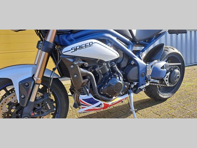 triumph - speed-triple-1050-abs