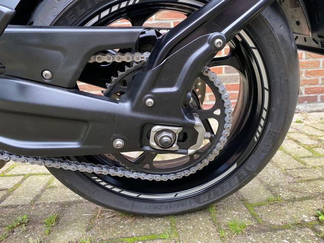 triumph - trident-660
