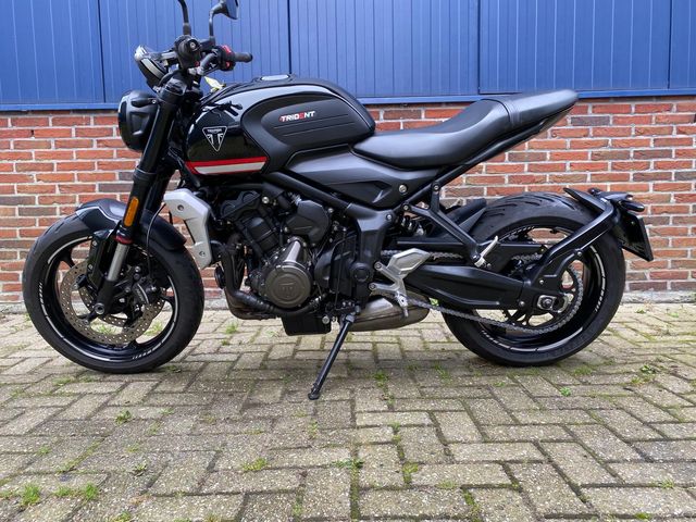 triumph - trident-660