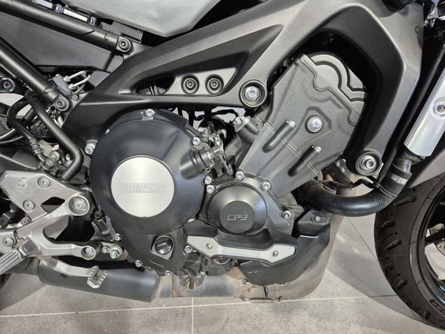 yamaha - xsr-900-abs
