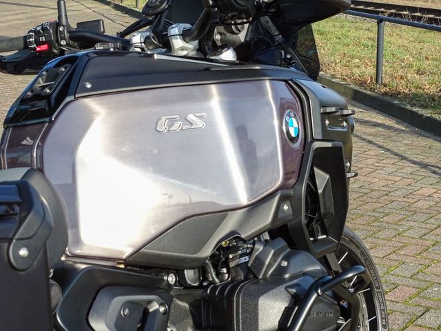 bmw - r-1300-gs-adventure
