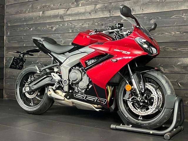 triumph - daytona-660