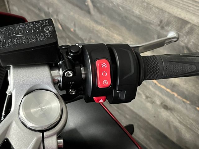 triumph - daytona-660