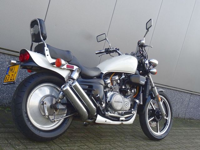 honda - vf-750-c-supermagna