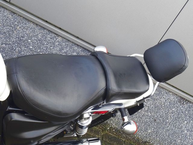 honda - vf-750-c-supermagna