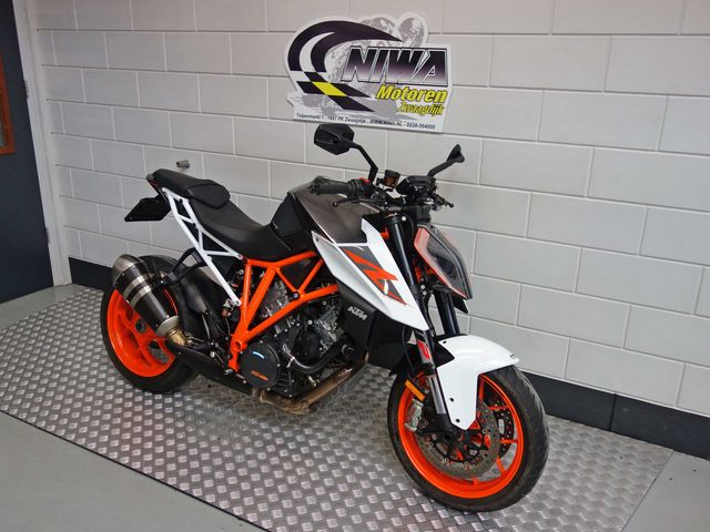 ktm - 1290-super-duke-r