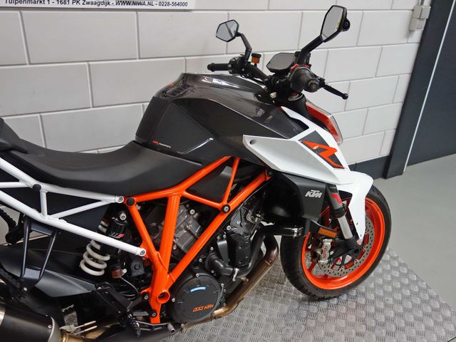 ktm - 1290-super-duke-r