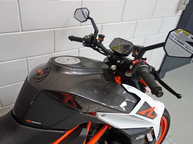 ktm - 1290-super-duke-r