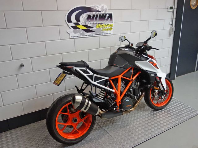ktm - 1290-super-duke-r