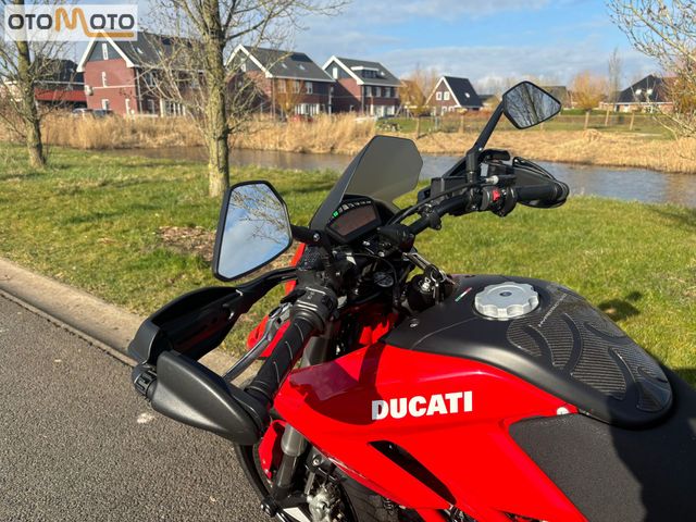 ducati - 796-hypermotard