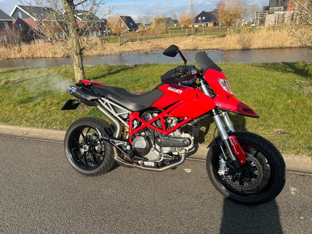 ducati - 796-hypermotard