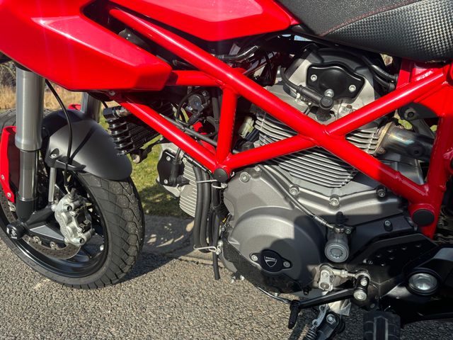ducati - 796-hypermotard