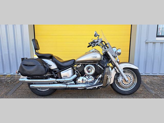 yamaha - xvs-1100-a-dragstar-classic