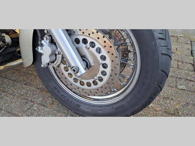 yamaha - xvs-1100-a-dragstar-classic