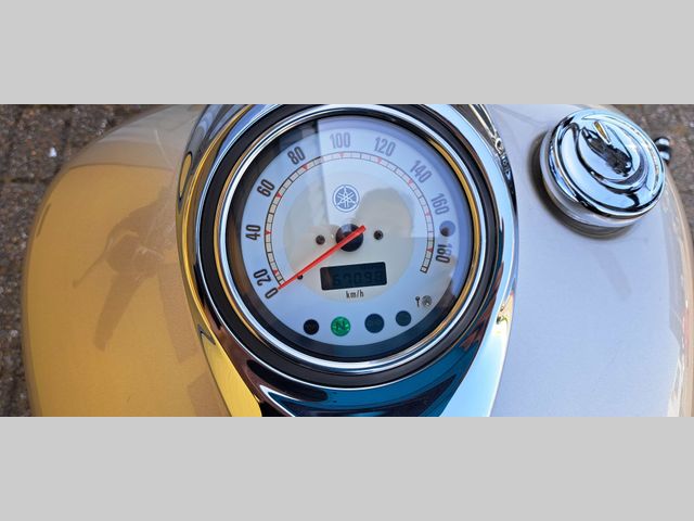 yamaha - xvs-1100-a-dragstar-classic
