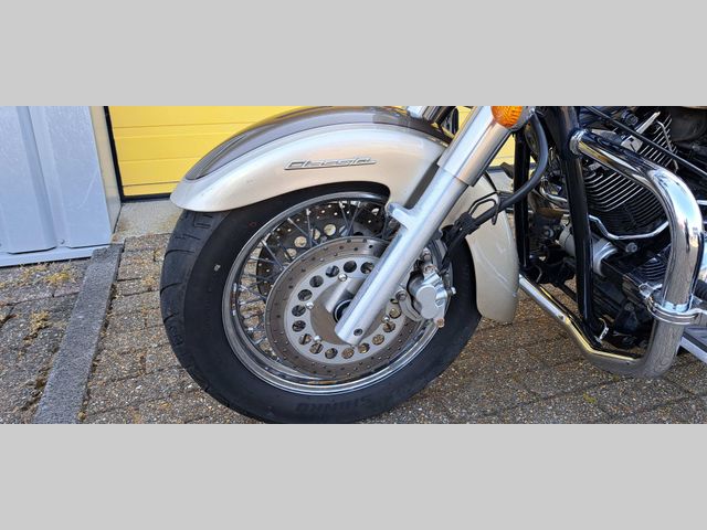 yamaha - xvs-1100-a-dragstar-classic