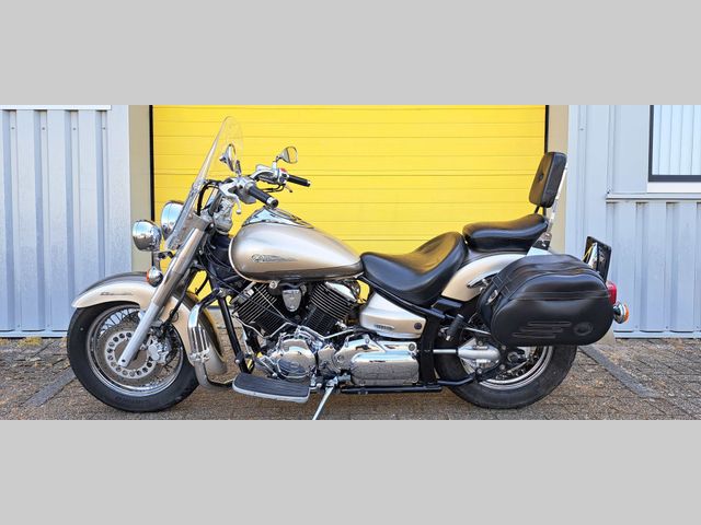 yamaha - xvs-1100-a-dragstar-classic
