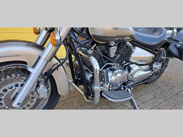 yamaha - xvs-1100-a-dragstar-classic