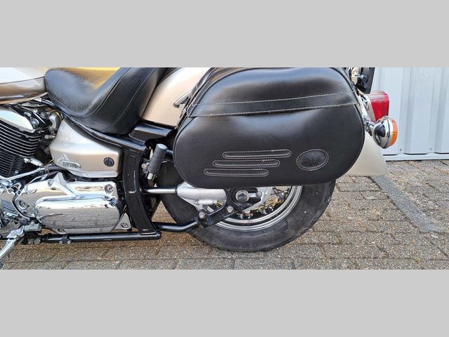 yamaha - xvs-1100-a-dragstar-classic
