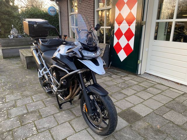 triumph - tiger-1200-gt-explorer