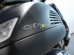 Vespa GTS 300 Supertech HPE 2022 occasion – foto 9 van 17