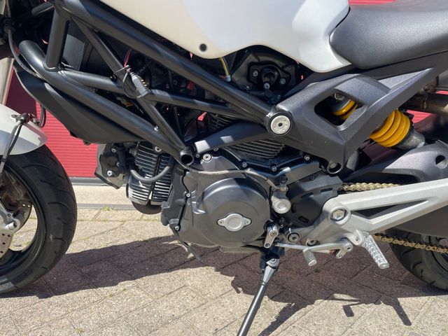 ducati - monster-696